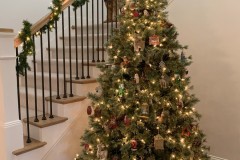 Staircase-with-Christmas-Decor-at-The-Woodford.1-