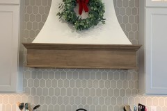 Kitchen-Hood-Christmas-Decor-at-The-Woodford