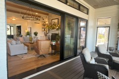 Multi-Panel-Sliding-Glass-Doors-Between-Outdoor-and-Indoor-at-Mulberry-Ridge