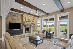 914-Great Room Beam Ceiling