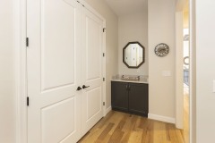 Stony-Oaks-Mudroom-Drop-Zone