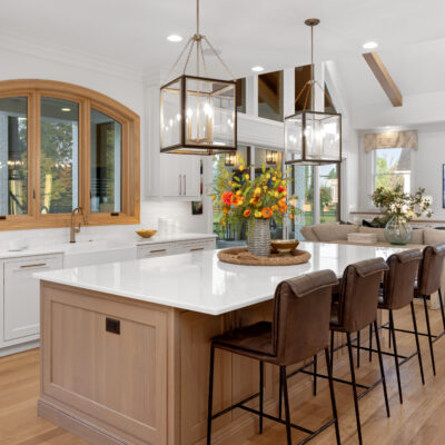 Pickwick Place Kitchen with White Oak Island