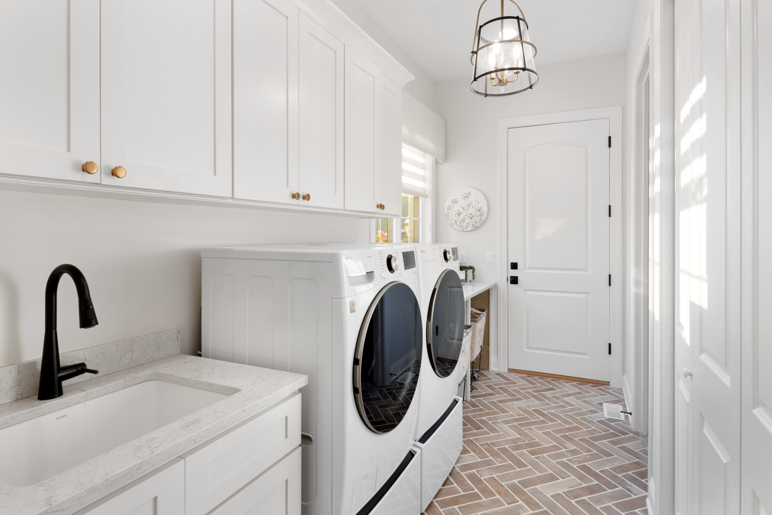 Pickwick Place Laundry Room