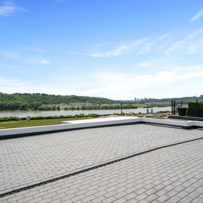 River Bell Row House Rooftop patio