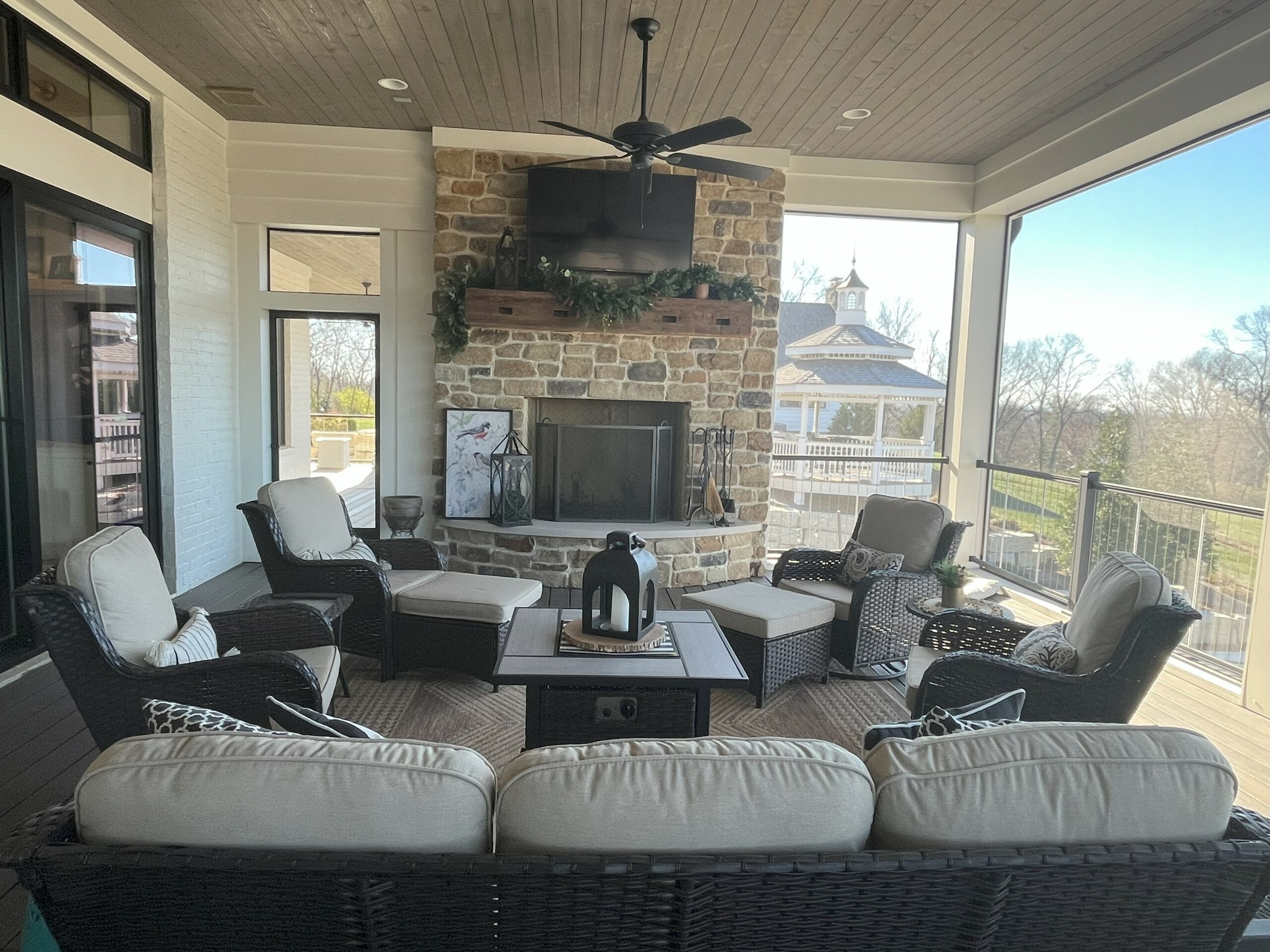 Christmas in the Outdoor Living Space at Mulberry Ridge